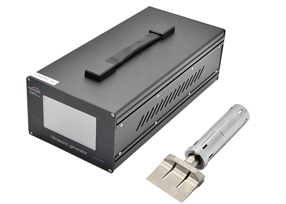 40 Khz hoogfrequent ultrasoon rubber snijsysteem met 800 W vermogen en mes van titaniumlegering