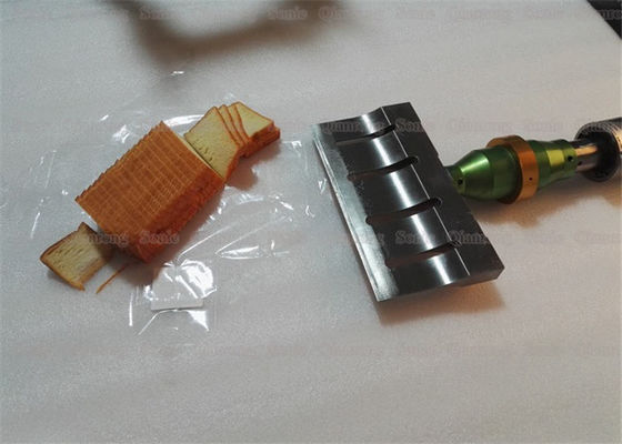 255mm Ultrasone het Voedselsnijmachine 220V of 110V 20Khz 380*250*150mm van het Breedteblad